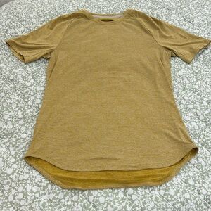 Lululemon workout shirt